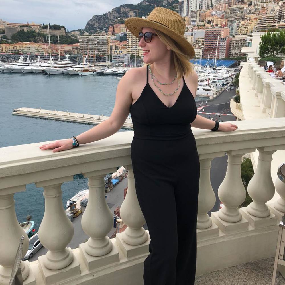 Meet your Posher, Julia